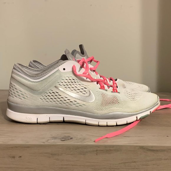 Women Nike Free 5.0 TR Fit 4 White Pink Size 8 - Picture 3 of 15